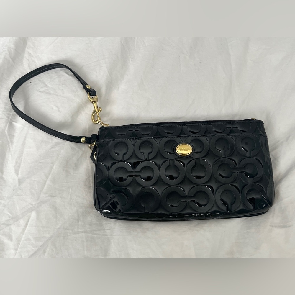 EUC Black Patent Coach Women's Wristlet Bag